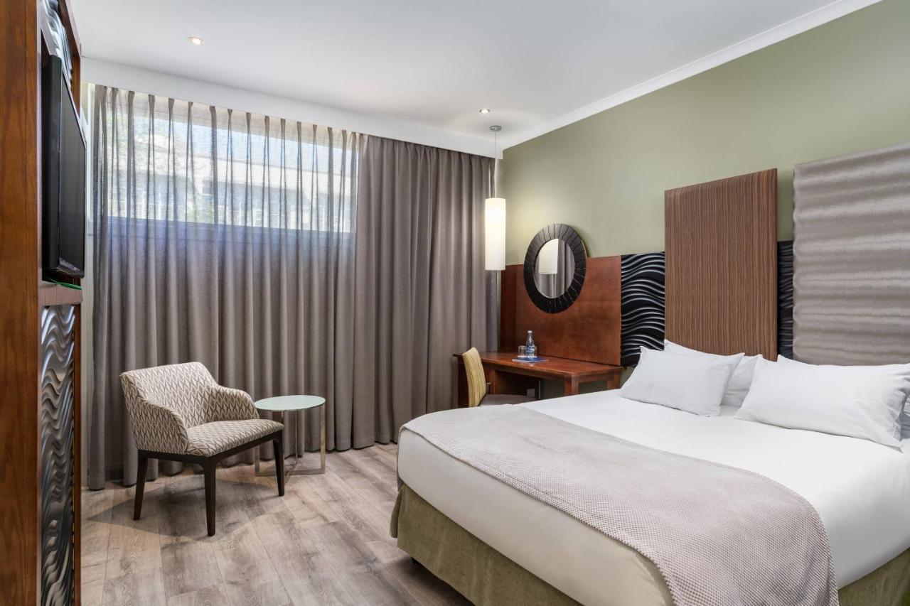 Protea Hotel By Marriott אפינגטון מראה חיצוני תמונה