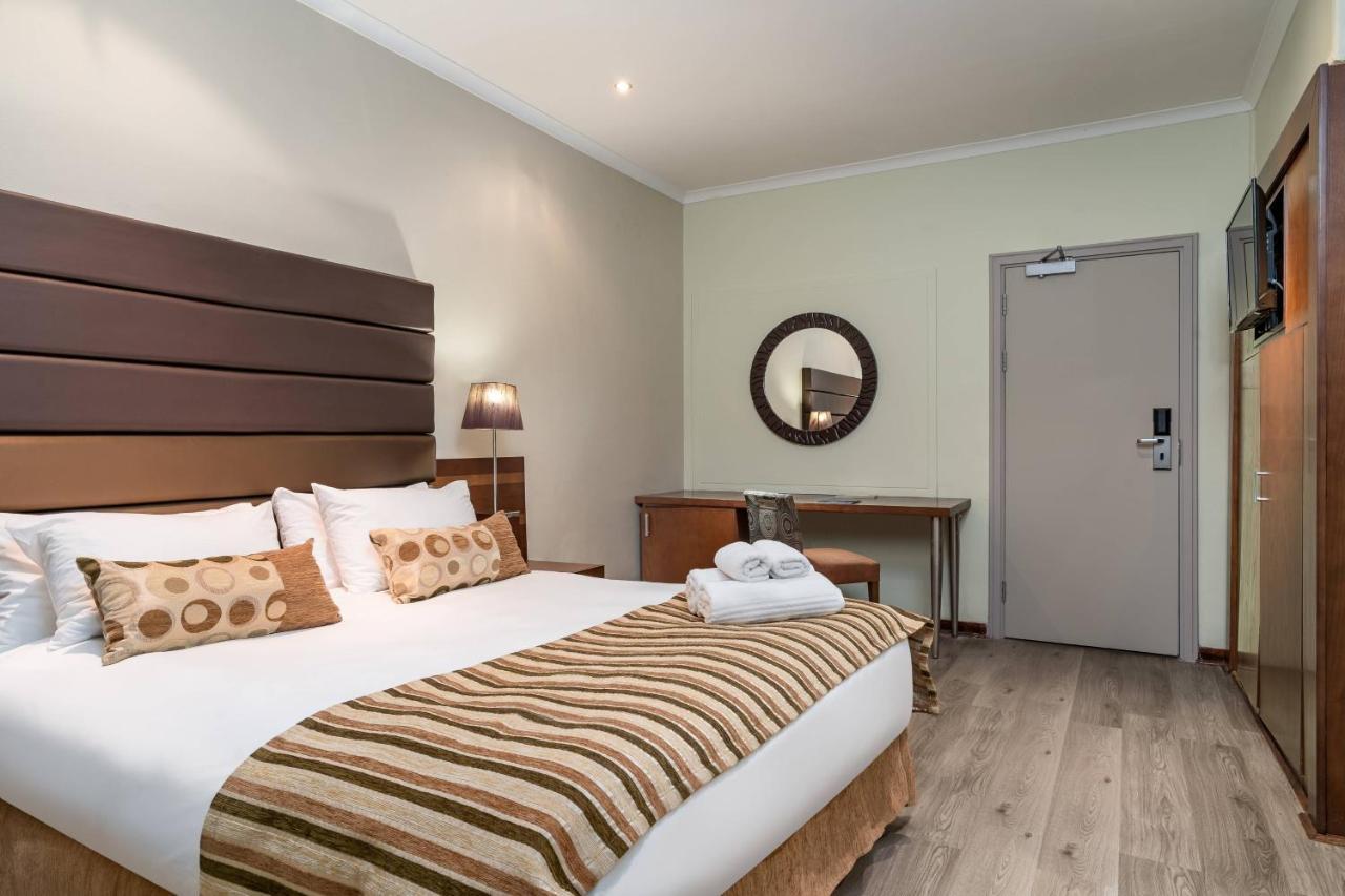 Protea Hotel By Marriott אפינגטון מראה חיצוני תמונה