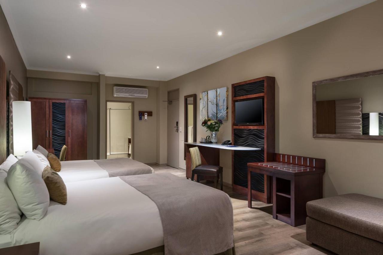 Protea Hotel By Marriott אפינגטון מראה חיצוני תמונה