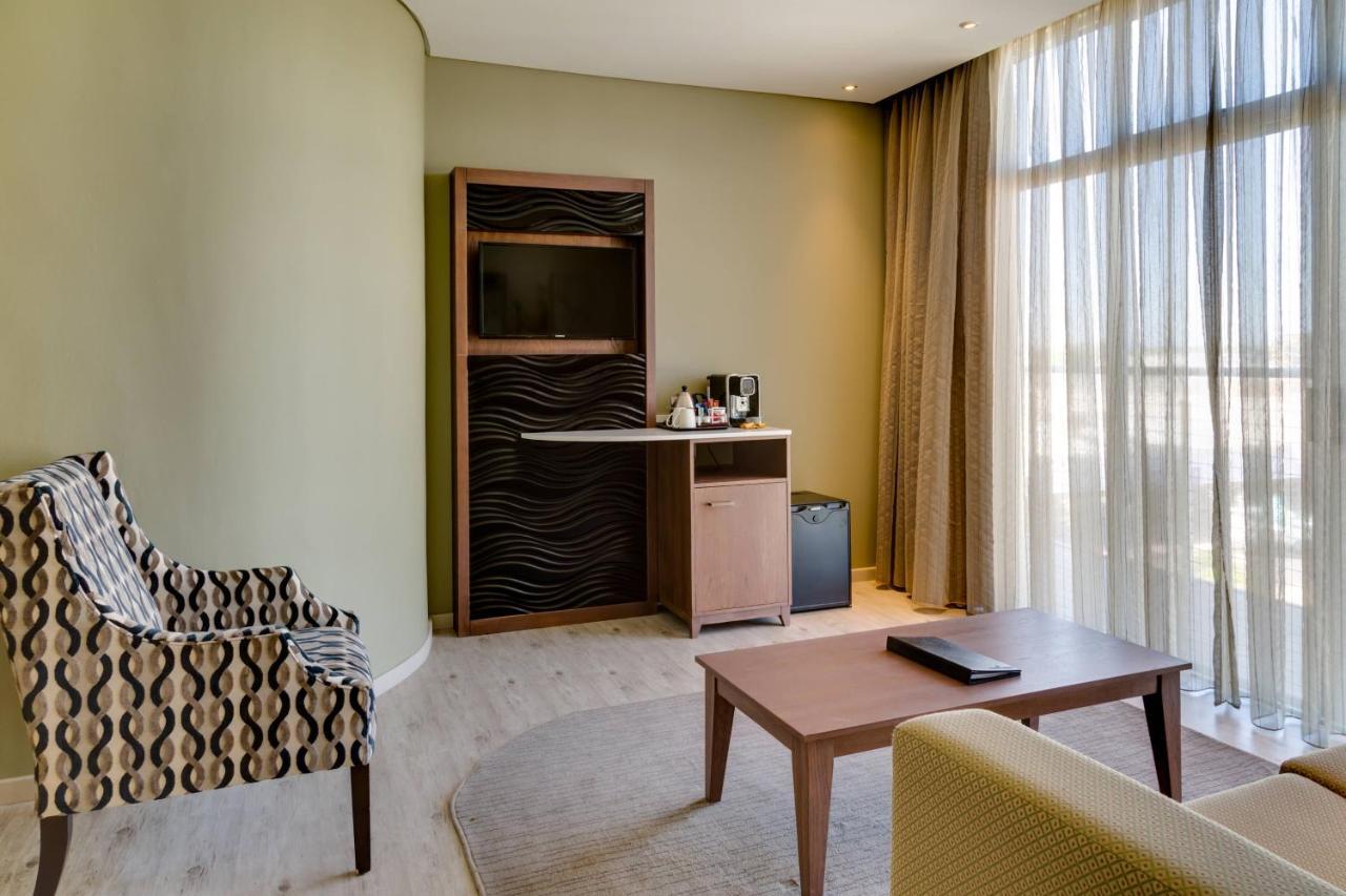 Protea Hotel By Marriott אפינגטון מראה חיצוני תמונה
