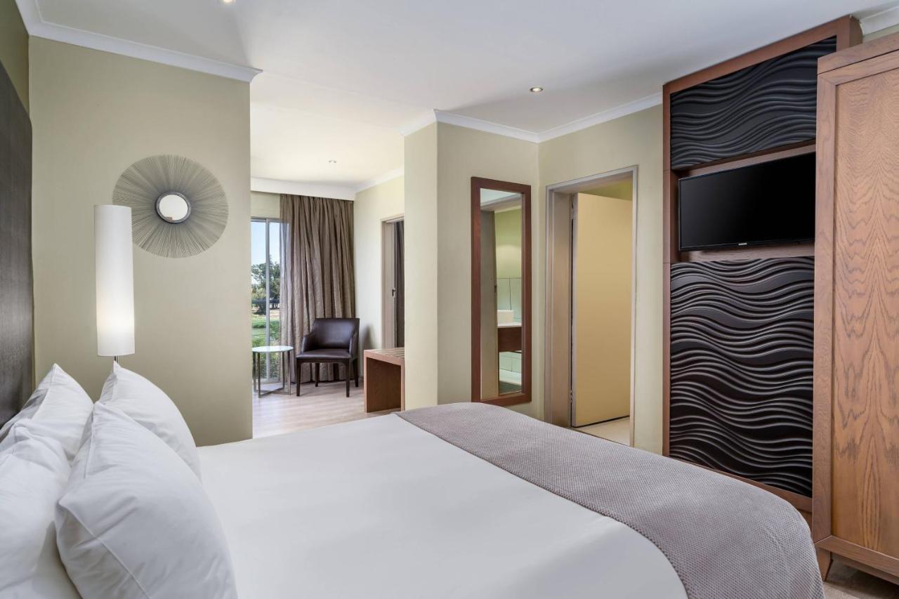 Protea Hotel By Marriott אפינגטון מראה חיצוני תמונה