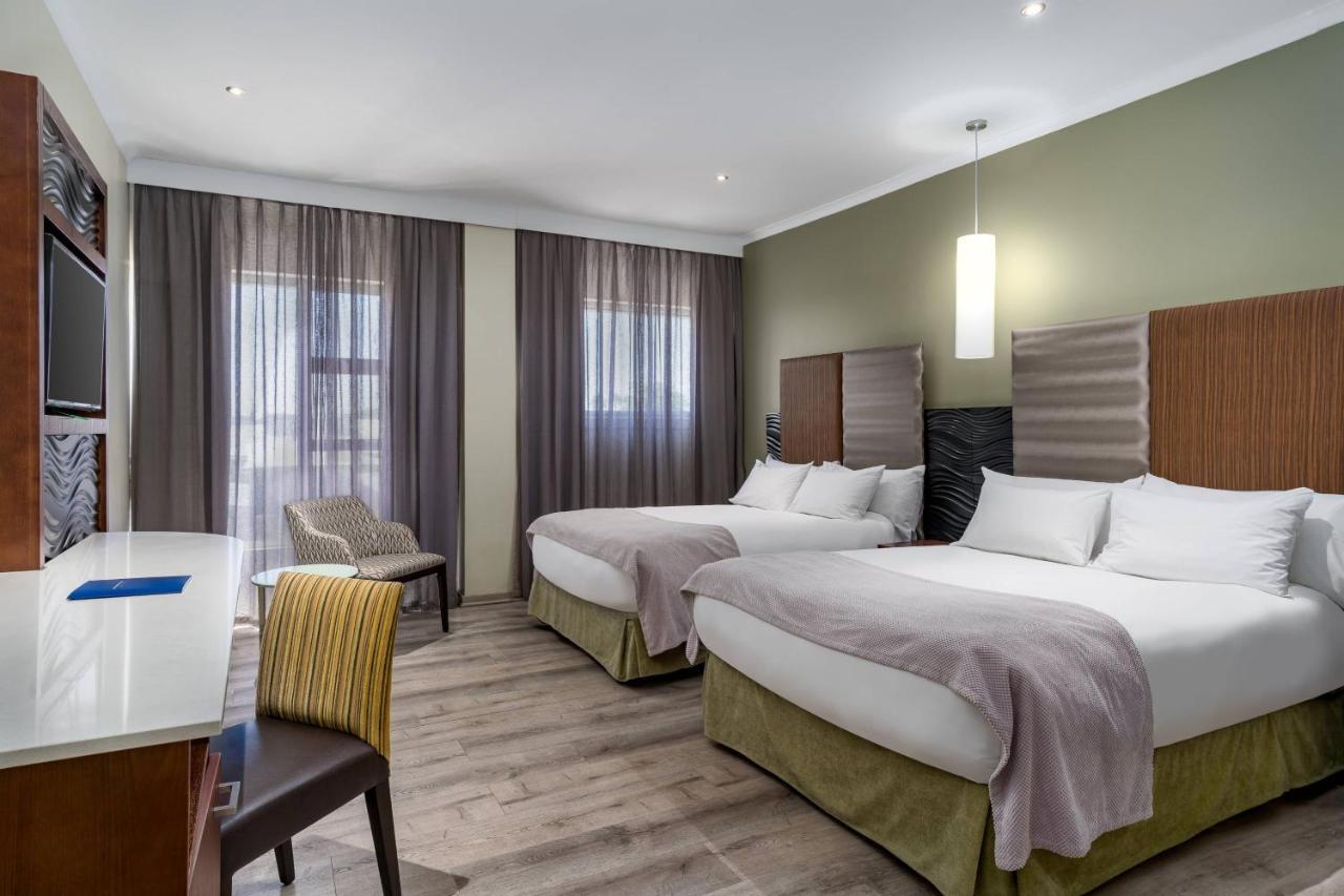 Protea Hotel By Marriott אפינגטון מראה חיצוני תמונה