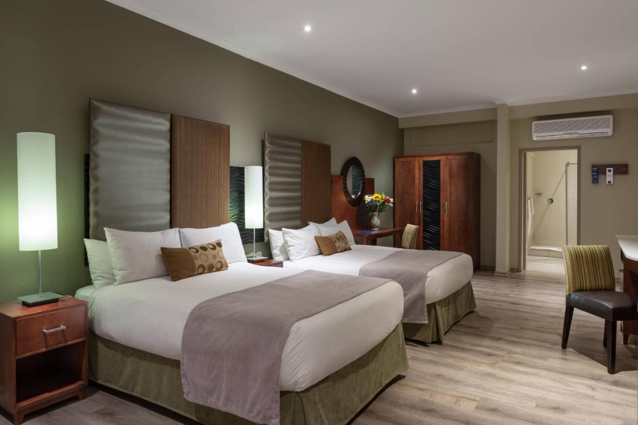 Protea Hotel By Marriott אפינגטון מראה חיצוני תמונה