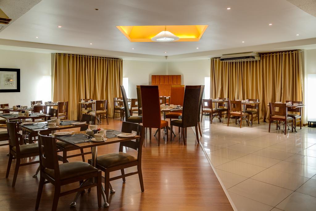 Protea Hotel By Marriott אפינגטון מראה חיצוני תמונה