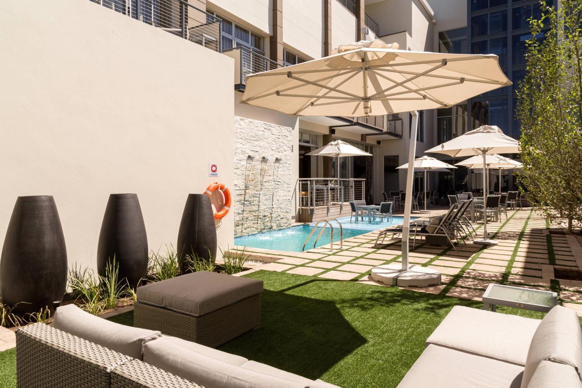 Protea Hotel By Marriott אפינגטון מראה חיצוני תמונה