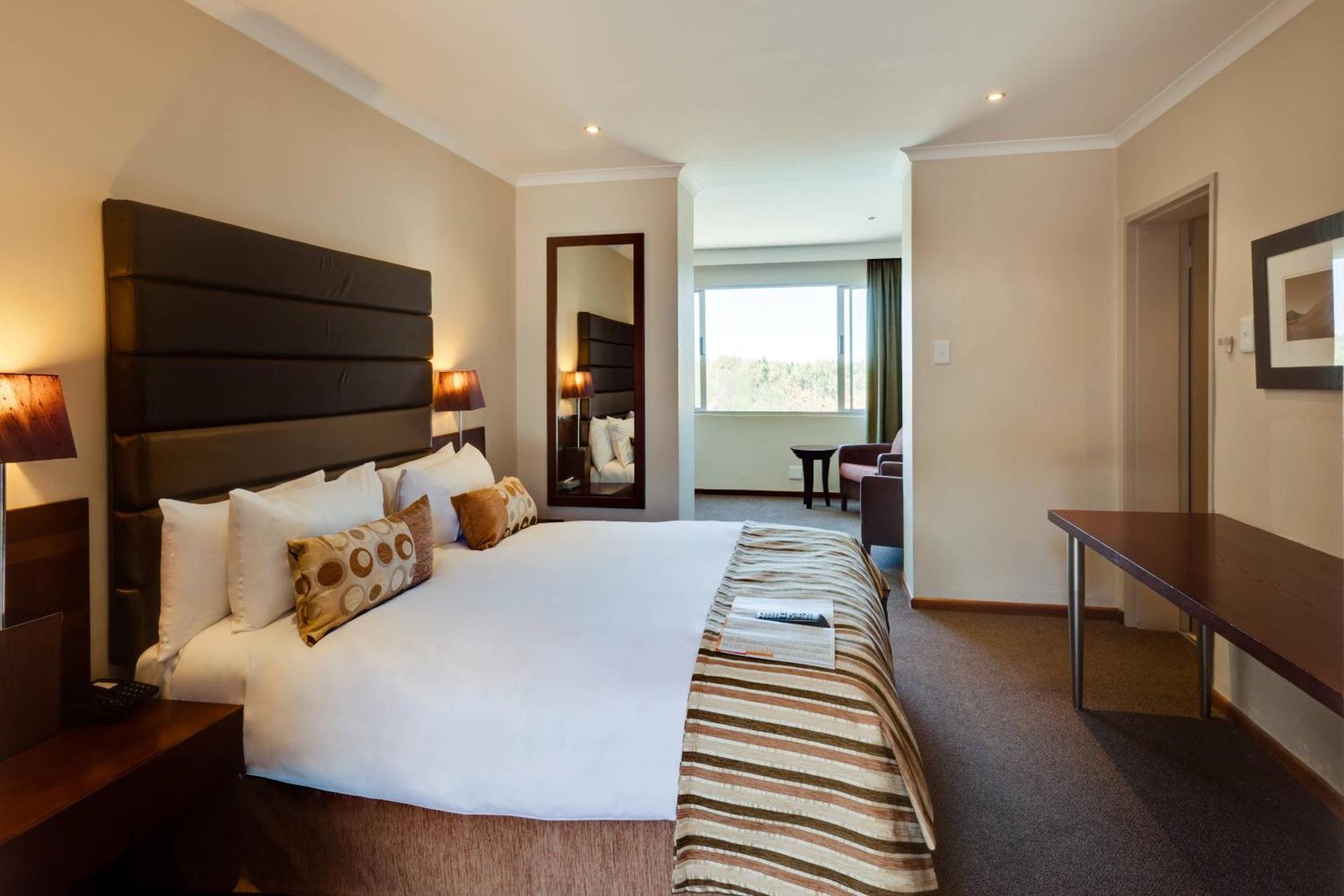 Protea Hotel By Marriott אפינגטון מראה חיצוני תמונה